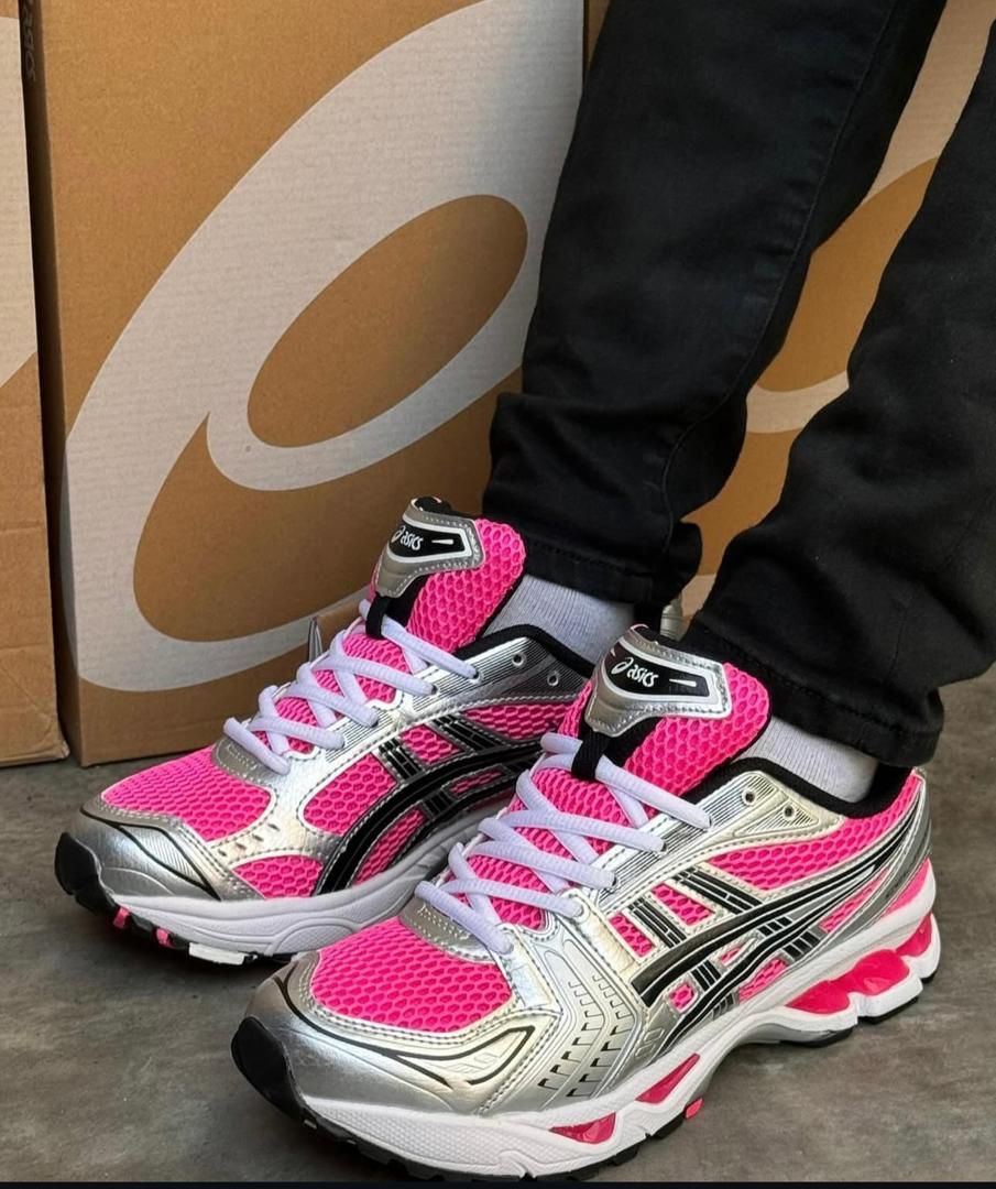 ASICS Sneakers (Pink)